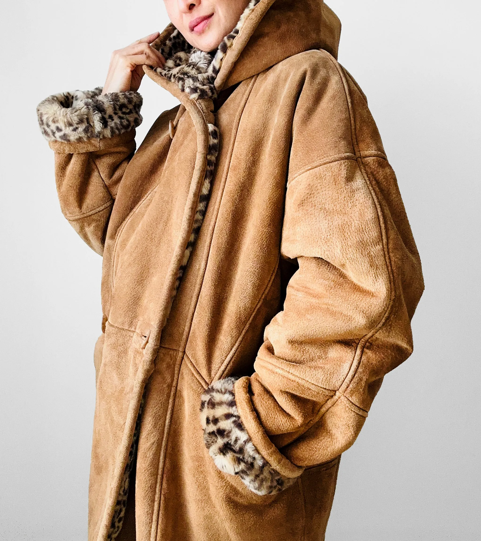 1980s Daniel Hechter Tan Suede and Faux Fur Leopard Print Hooded Jacket - Sz. M/L