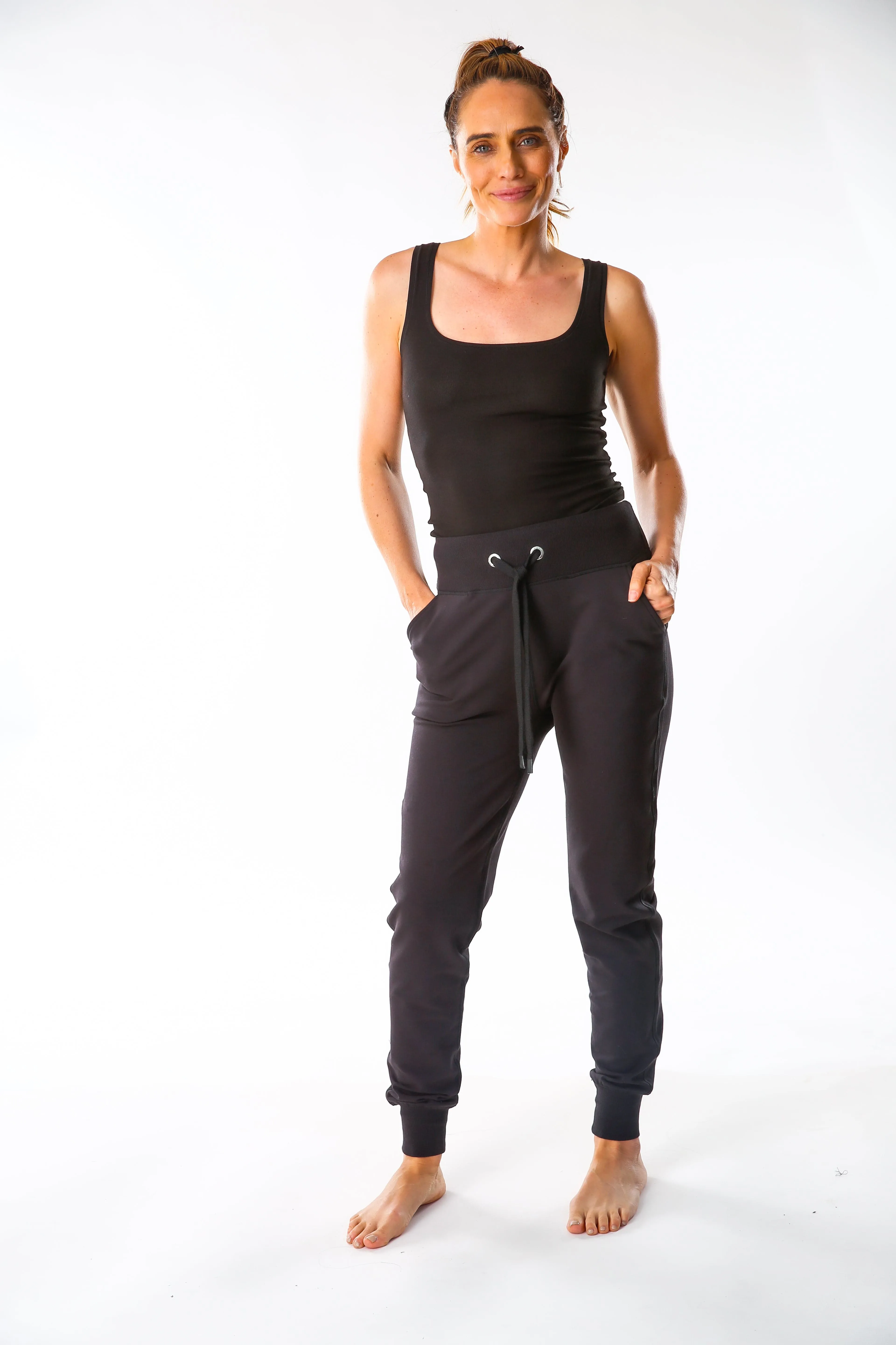 27" Audrey Jogger - Black