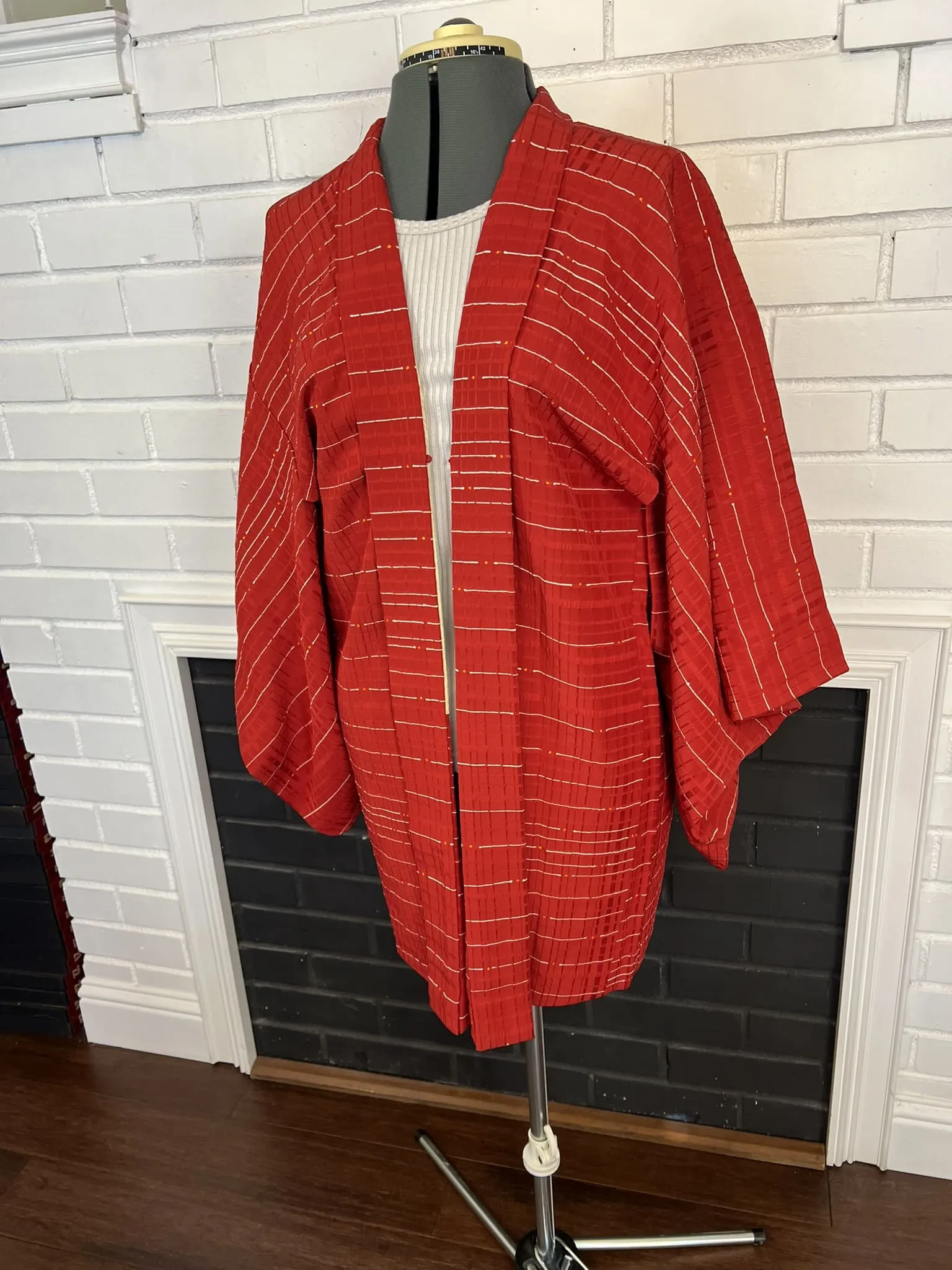 Authentic Women's Japanese Haori Kimono Jacket / Size Free, Striped pattern, Red