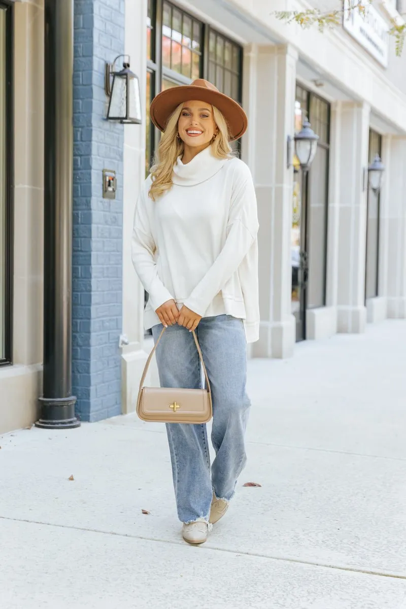 Essential Basic Turtleneck Sweater - Cream