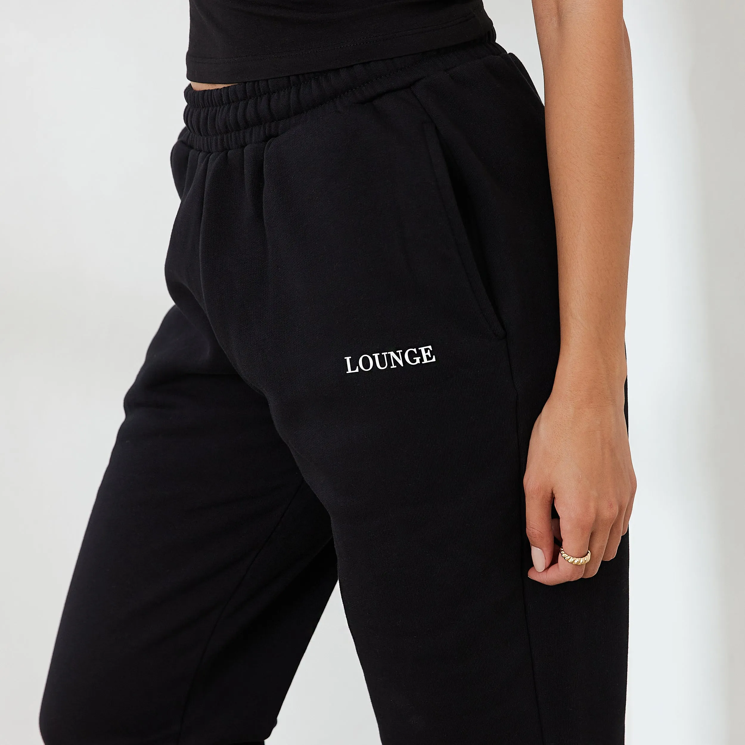 Essential Joggers - Black