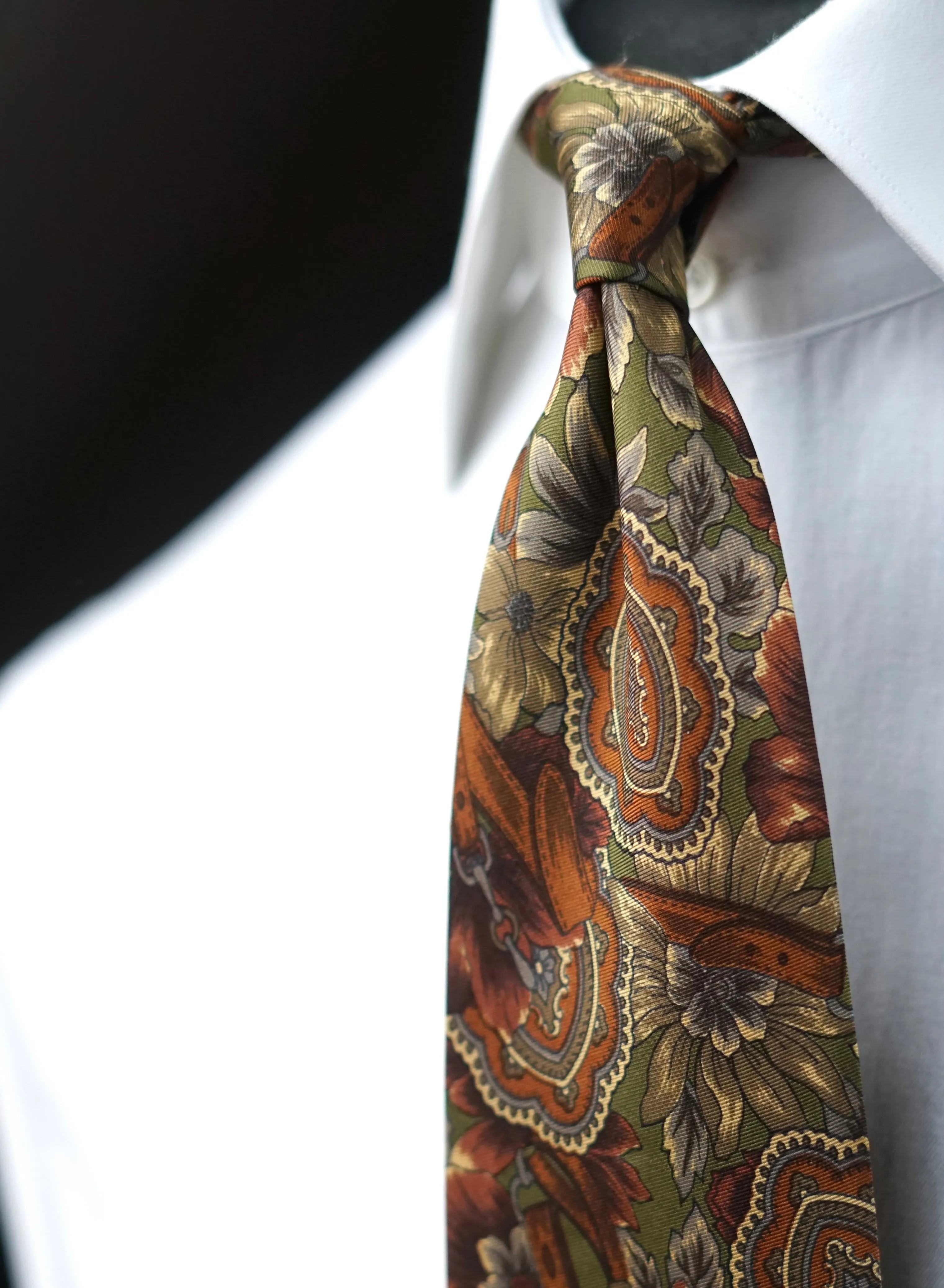 Flora Lightweight Vintage Tie