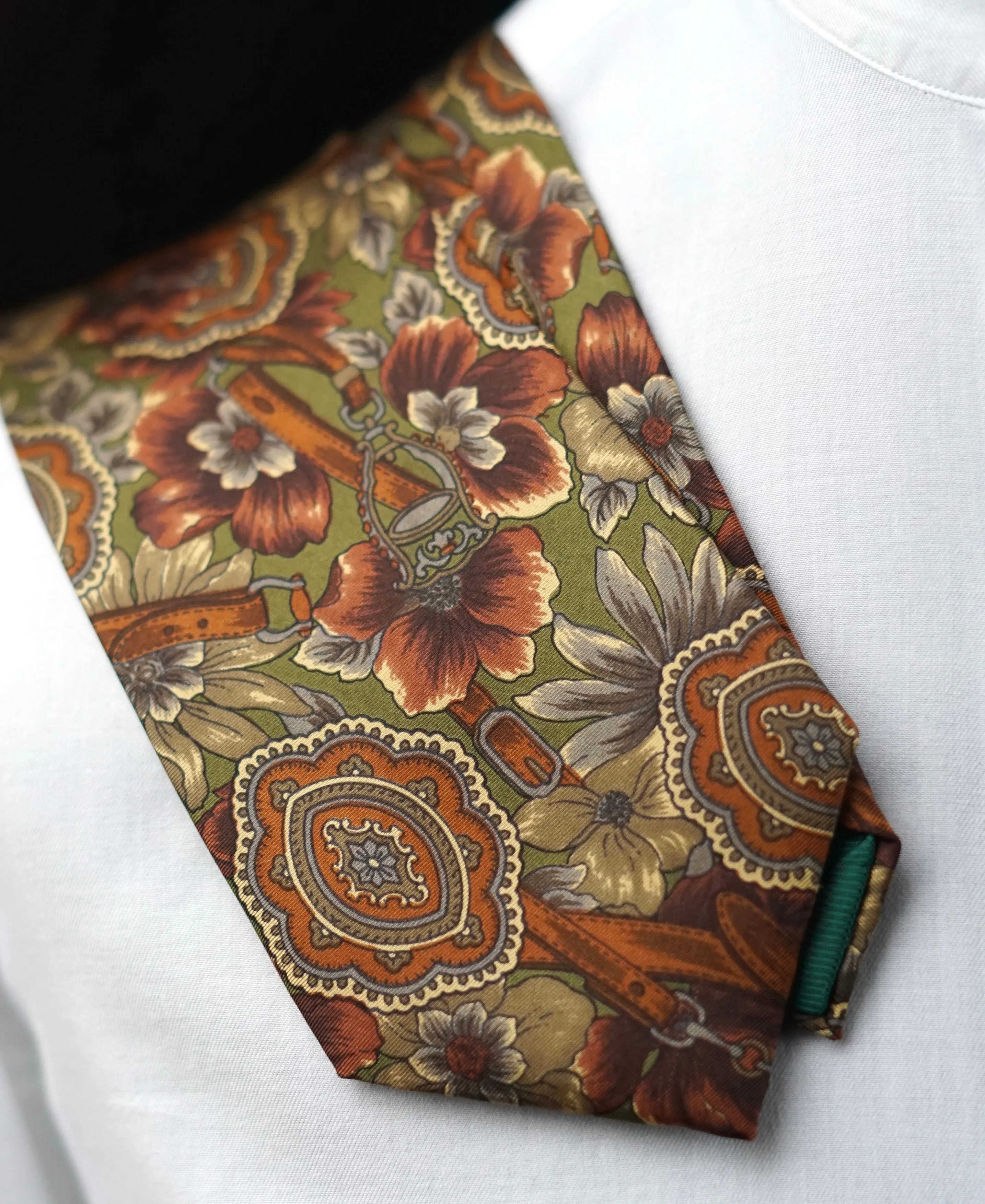 Flora Lightweight Vintage Tie