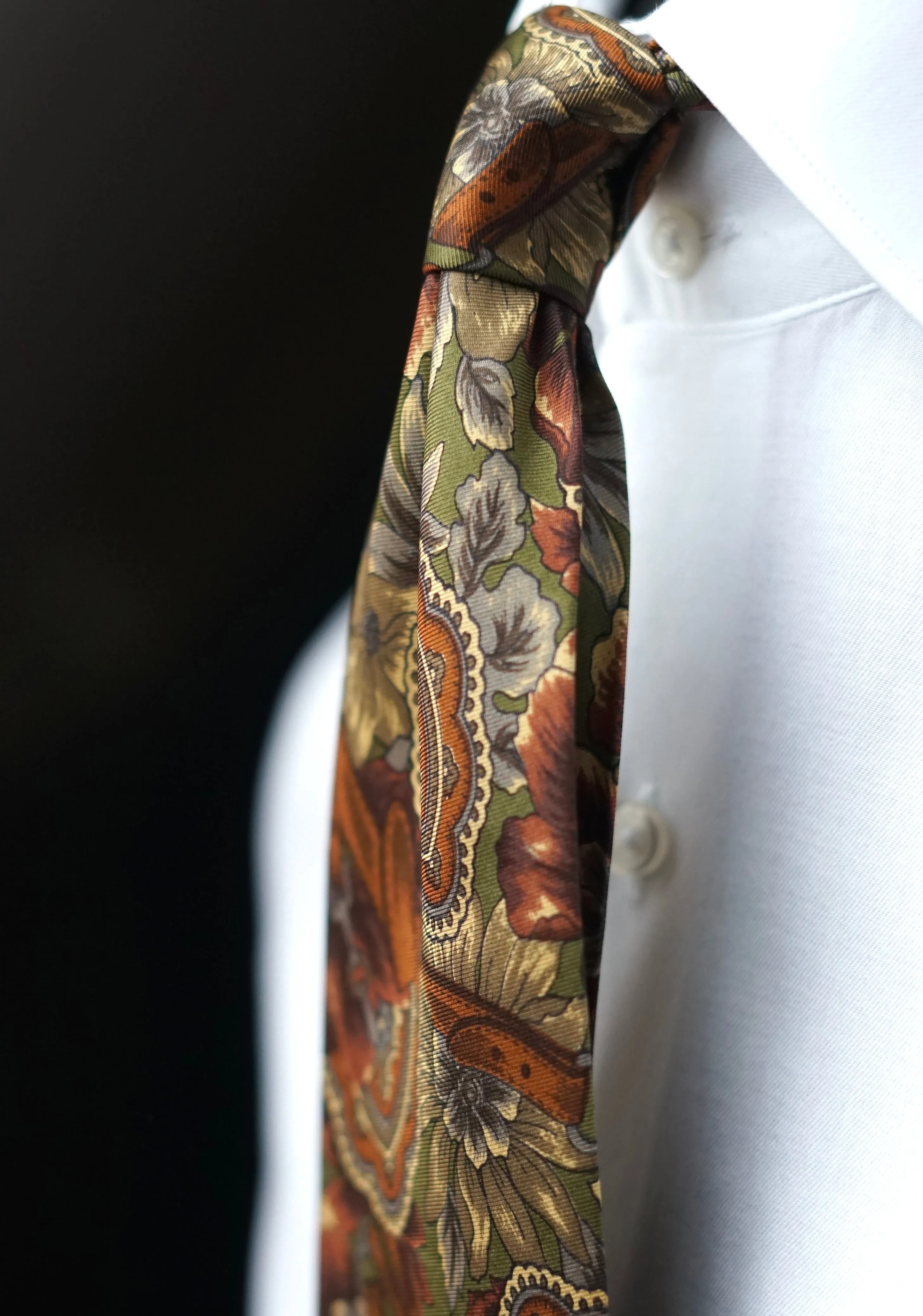 Flora Lightweight Vintage Tie