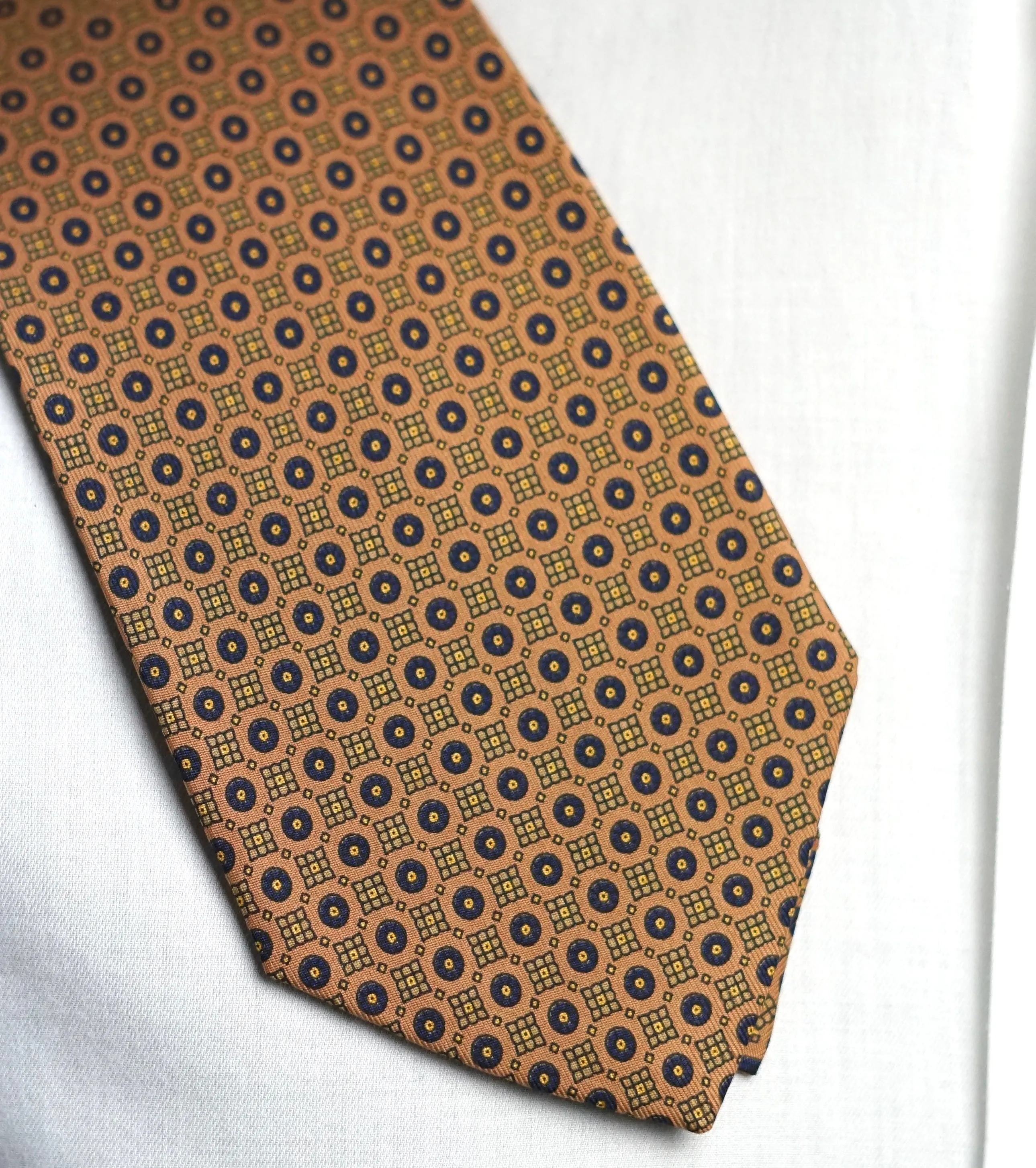 Marrone UltraLightweight Vintage Tie